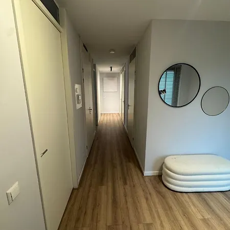 아파트 Modern Near Center *